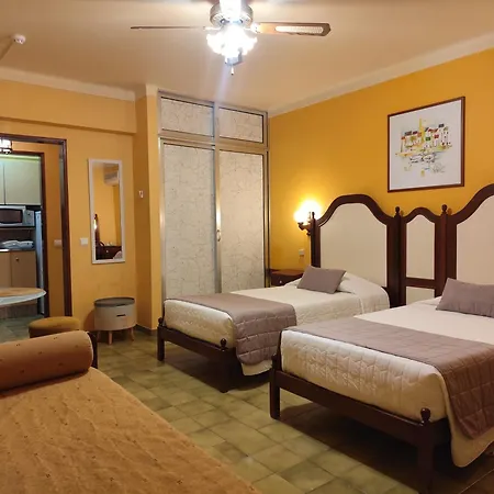 Apartamentos Turisticos Praia Grande Ferragudo  Esterno foto